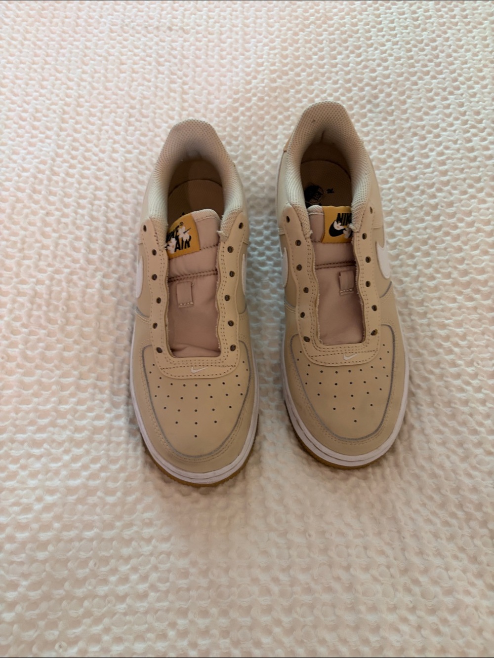 Nike Women’s Light Beige Low-Top Sneakers